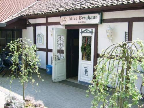 Hôtel Altes Berghaus à Bad Essen Extérieur photo
